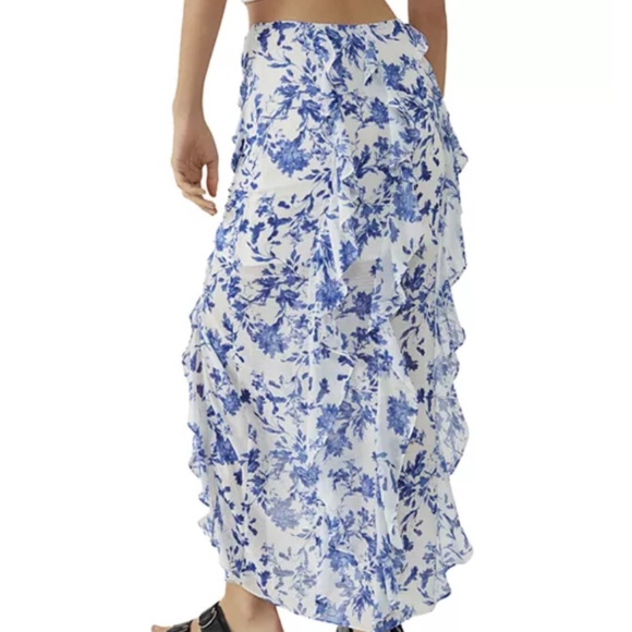Free People Flounce Around Maxi Skirt in Blue Floral Combo Sz 8 NWT $128R - Picture 2 of 7